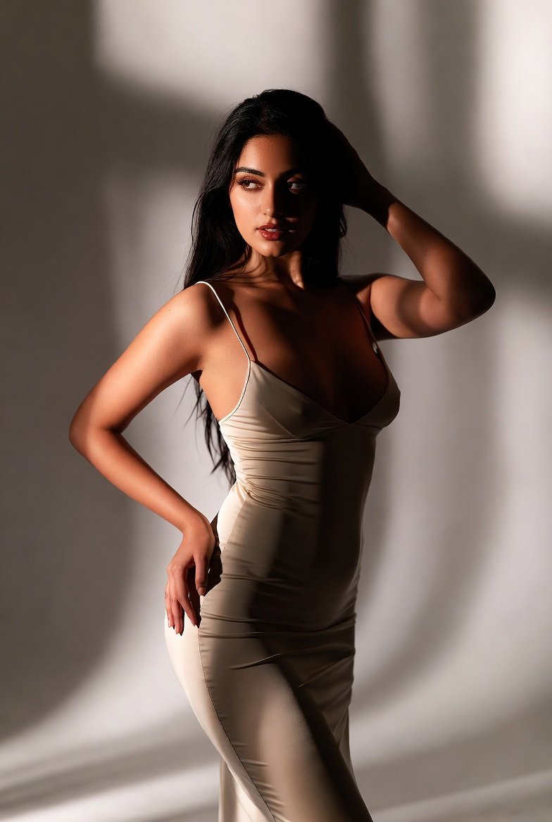 Curvy hot Rishikesh escort model